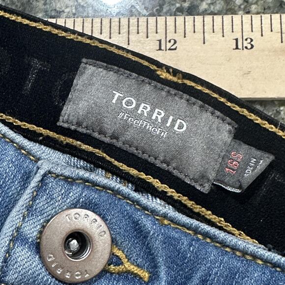 Torrid Jeans Size 16 Short Blue High Rise Button Fly Stretch Denim Stretch Waist - Picture 4 of 8